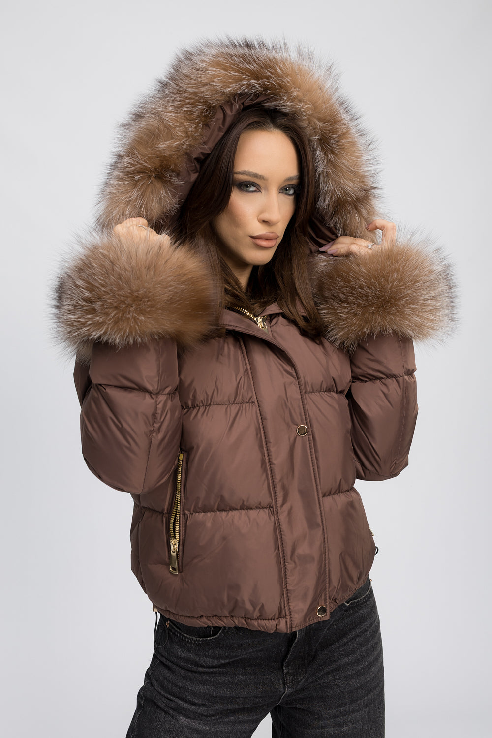 Geacă Scurtă cu Glugă și Manșete din Blană Naturală de Vulpe, Femei, Mocha Glow 459
