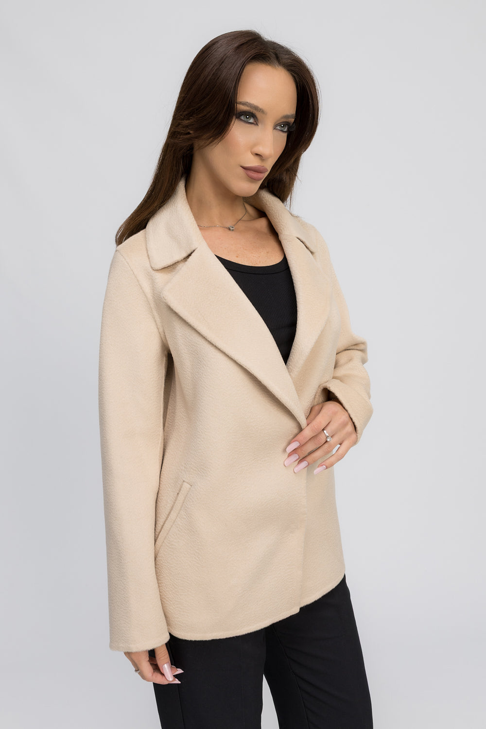 Manteau court en laine à col tailleur, Femme, Crème d'amande 453