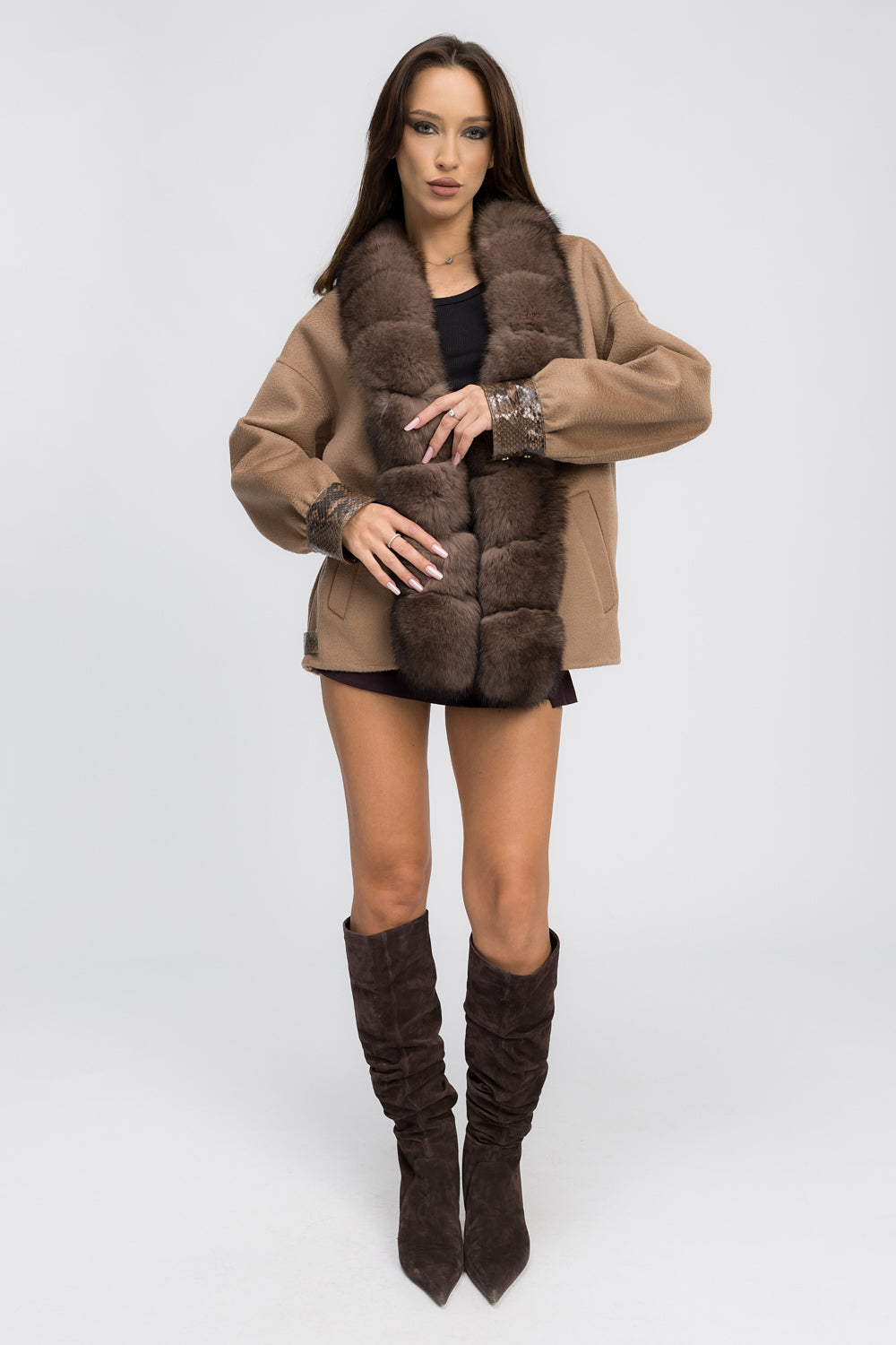 Cappotto in lana con pelliccia naturale di volpe e dettagli in pelle di pitone, donna, Mocha Luxe 450
