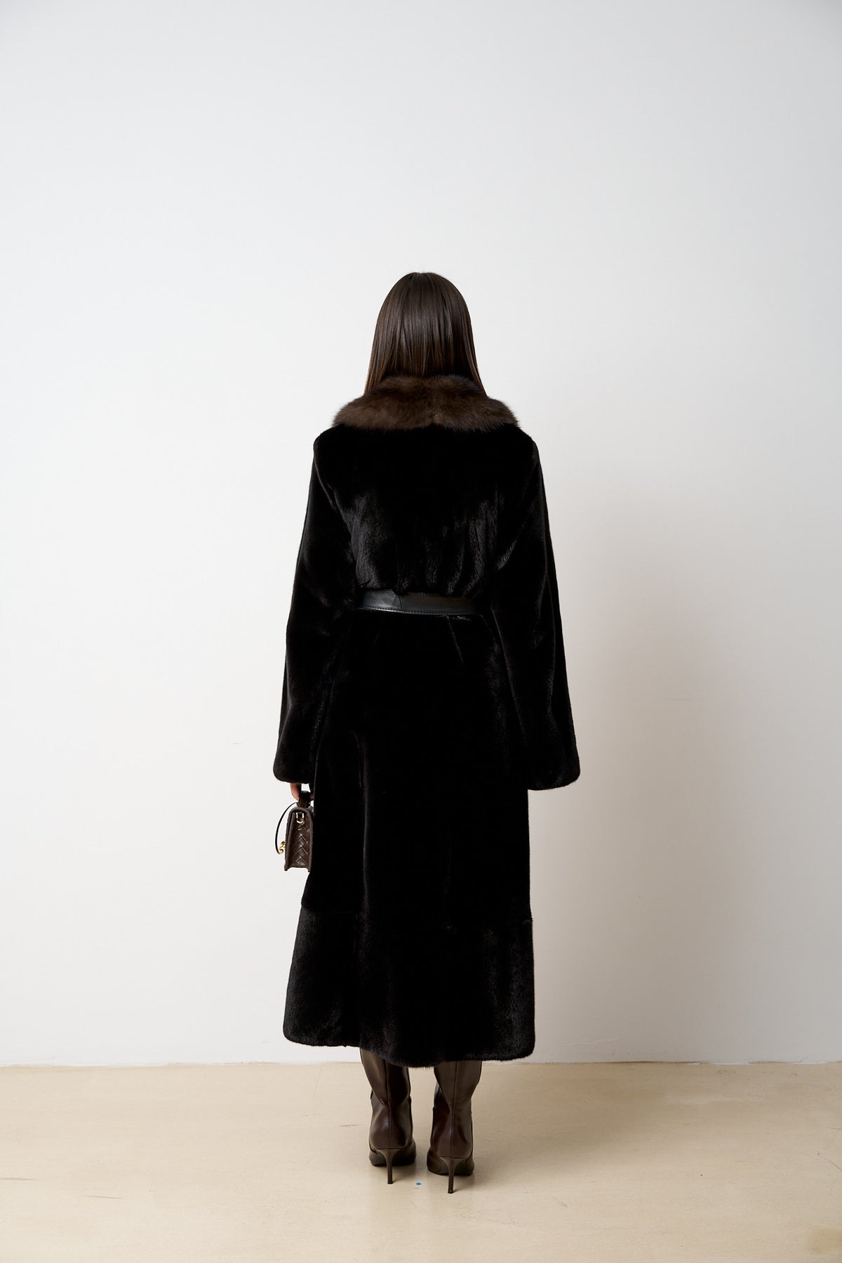 Cappotto in pelliccia di visone naturale Blackglama con collo di zibellino, Nero, Mareus