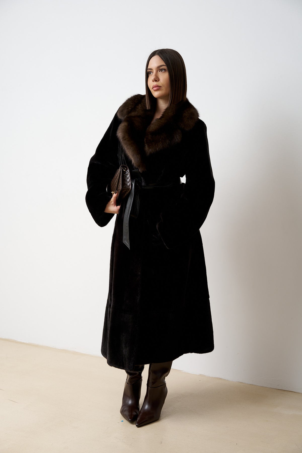 Cappotto in pelliccia di visone naturale Blackglama con collo di zibellino, Nero, Mareus