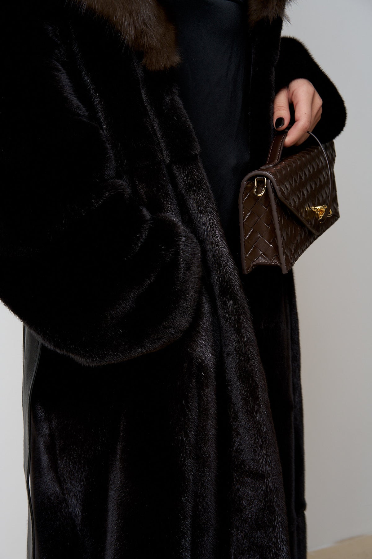 Cappotto in pelliccia di visone naturale Blackglama con collo di zibellino, Nero, Mareus