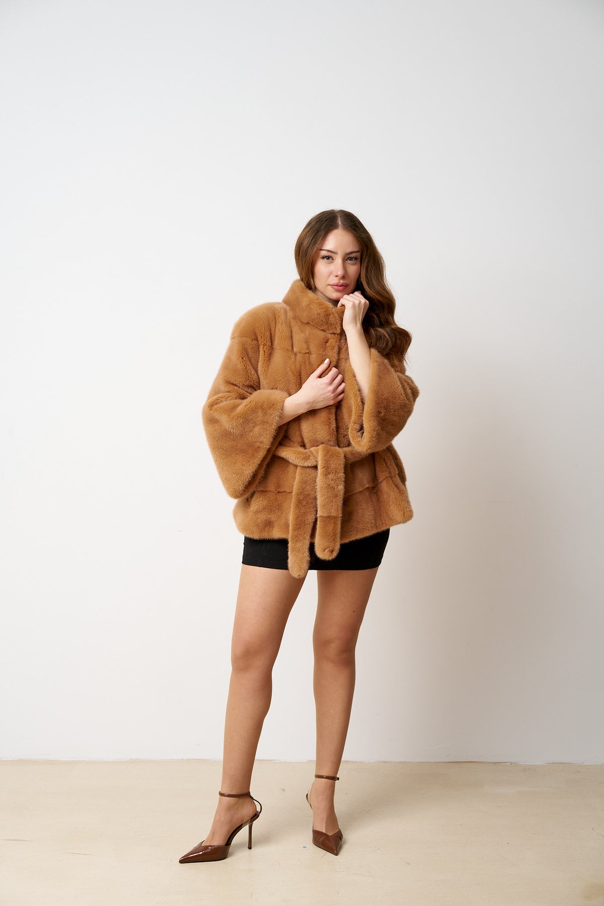 Manteau en fourrure de vison naturelle, avec cordon, Marron, Femme, Mareus