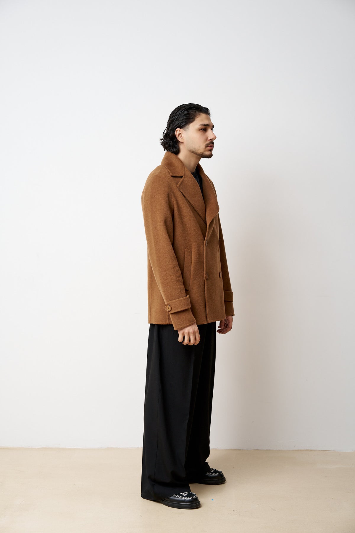 Cappotto corto in lana da uomo con collo con revers Marrone Mareus