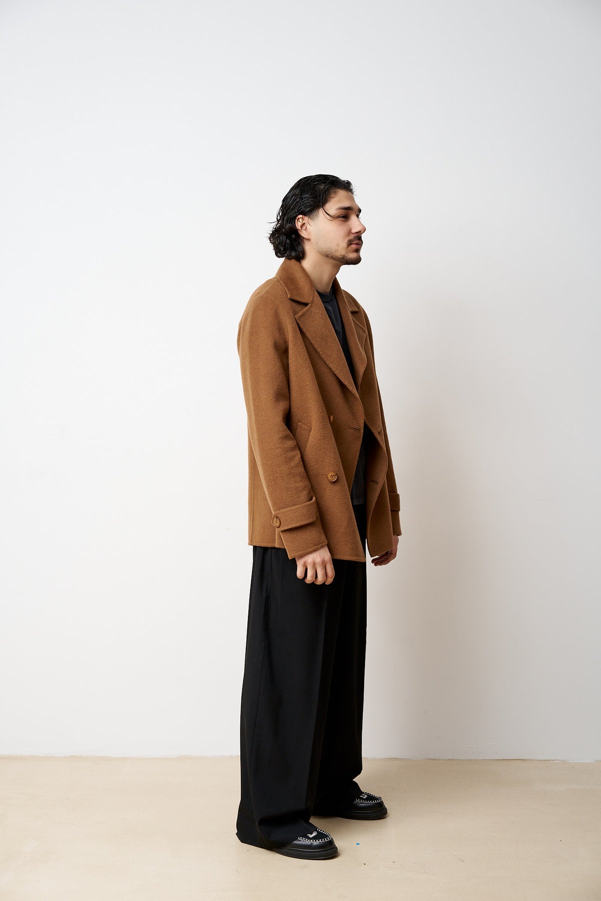 Cappotto corto in lana da uomo con collo con revers Marrone Mareus