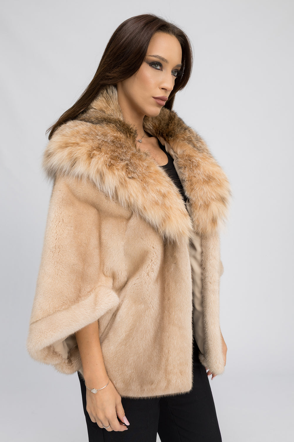 Mantella in vera pelliccia di visone, con cappuccio in pelliccia di lince, donna, Golden Lynx 474