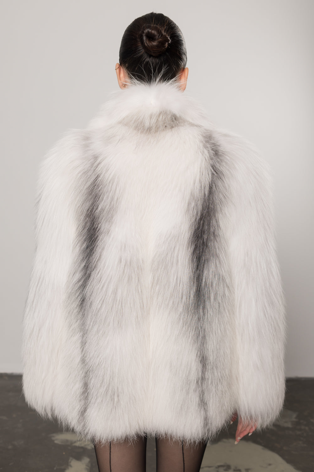 Cappotto in pelliccia naturale di volpe argentata, con collo a scialle, donna, Arctic Silver 437
