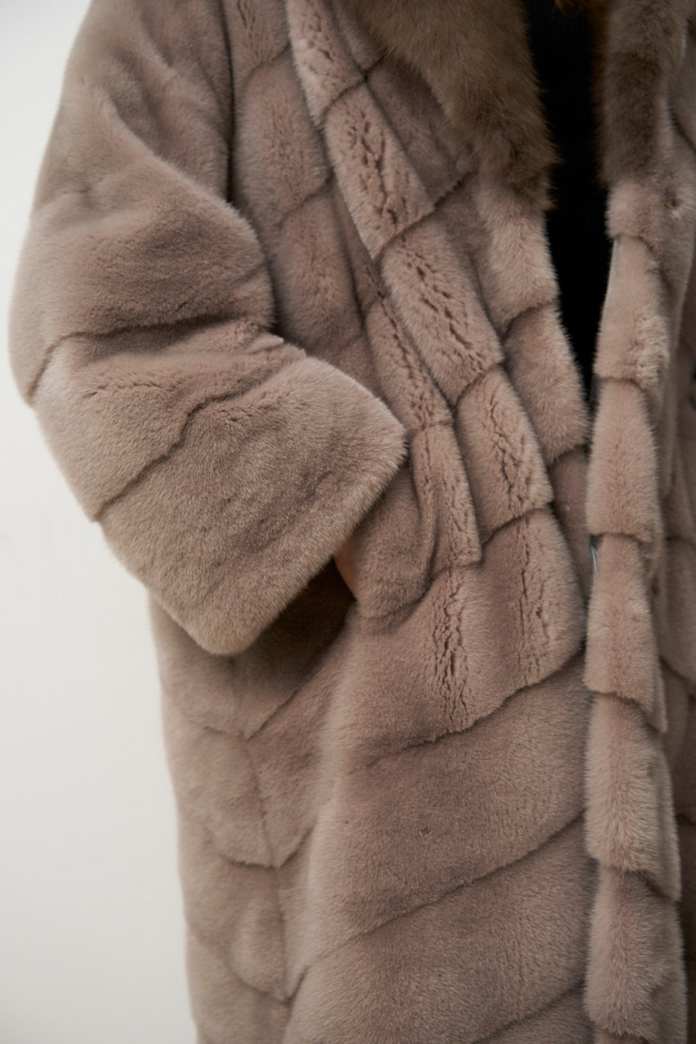 Cappotto Lungo in Pelliccia di Visone Naturale con Collo di Zibellino, Donna, Rosa Cipria, Mareus
