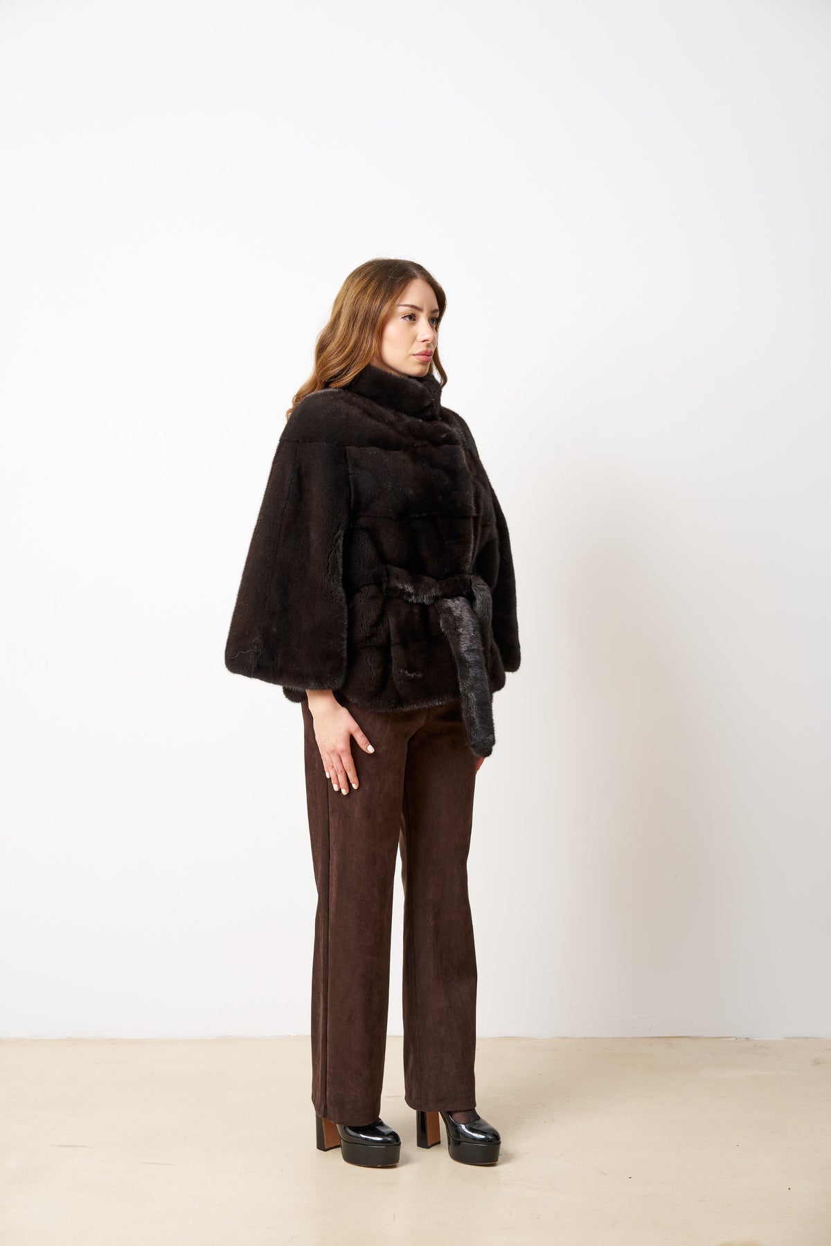 Manteau en Fourrure de Vison Naturelle avec Cordon de Serrage, Femme, Brun Olive 514