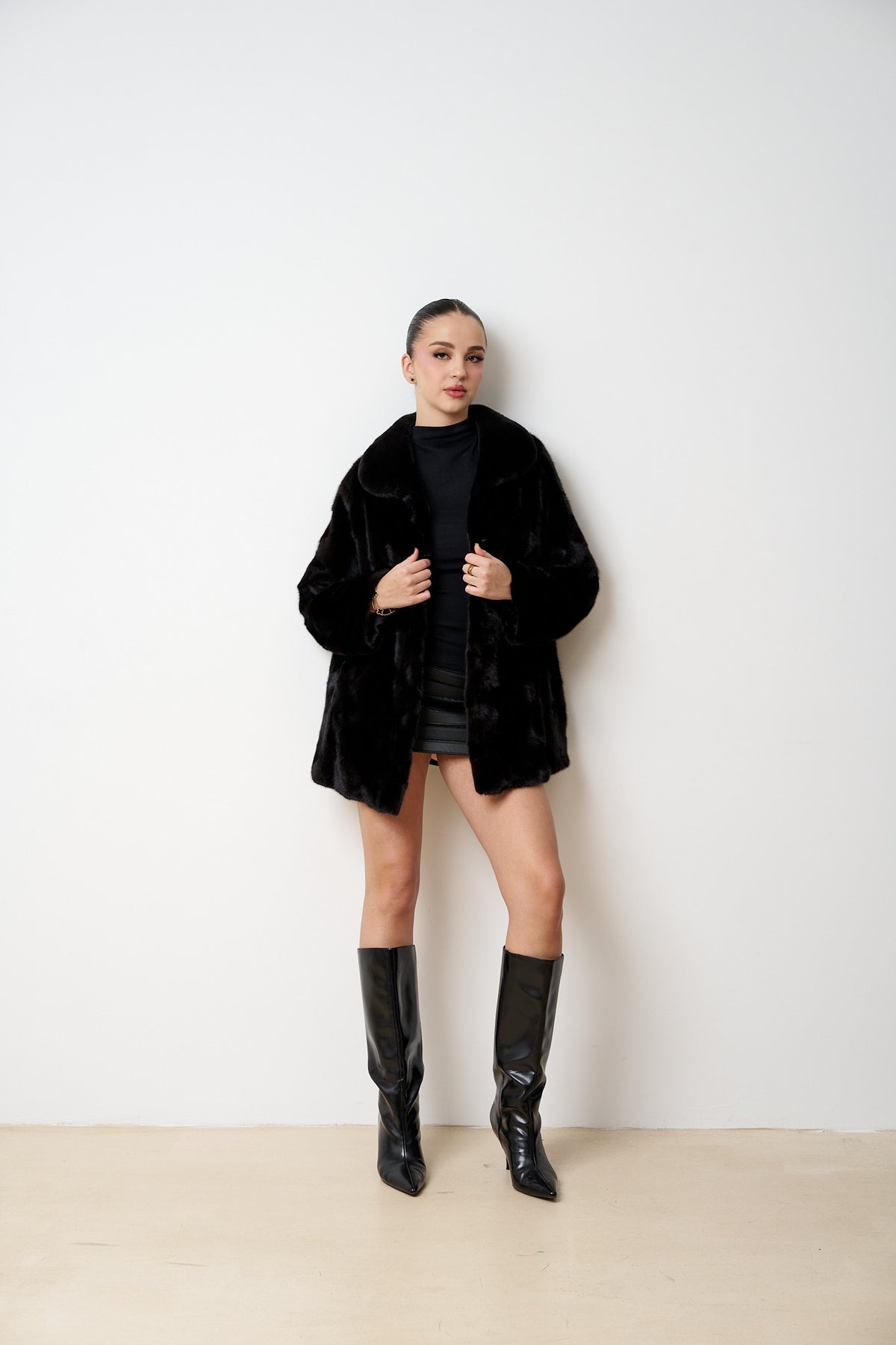 Haină din Blană Naturală de Nurcă, Femei, Jet Black 601