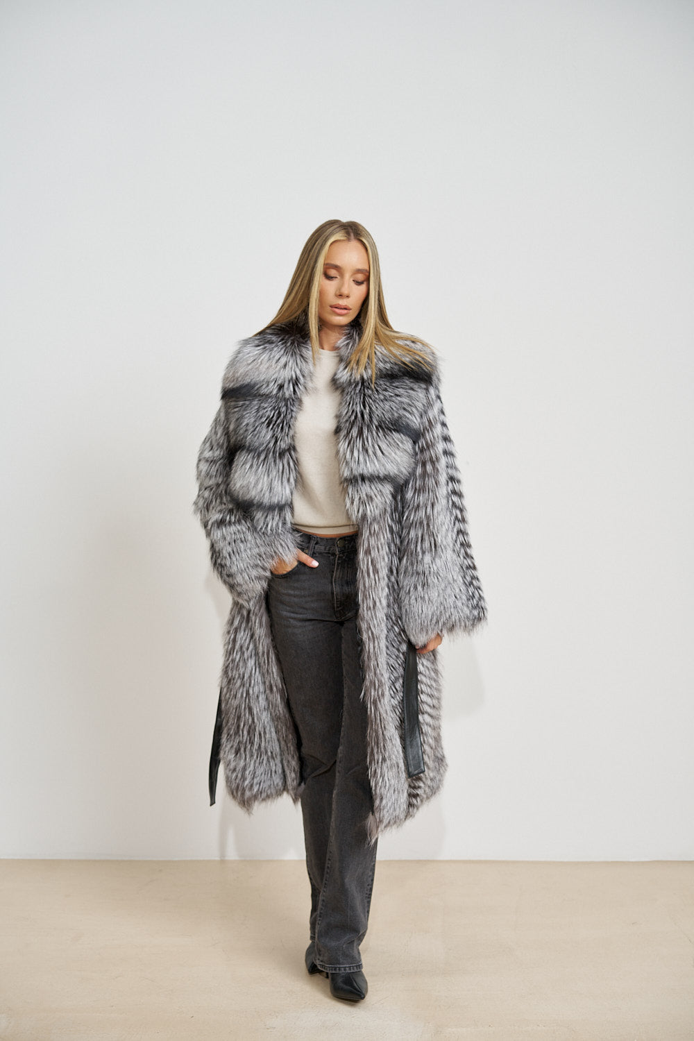 Haină Lungă din Blană Naturală de Vulpe Argintie, Guler Rever, cu Cordon, Silver Frost 675