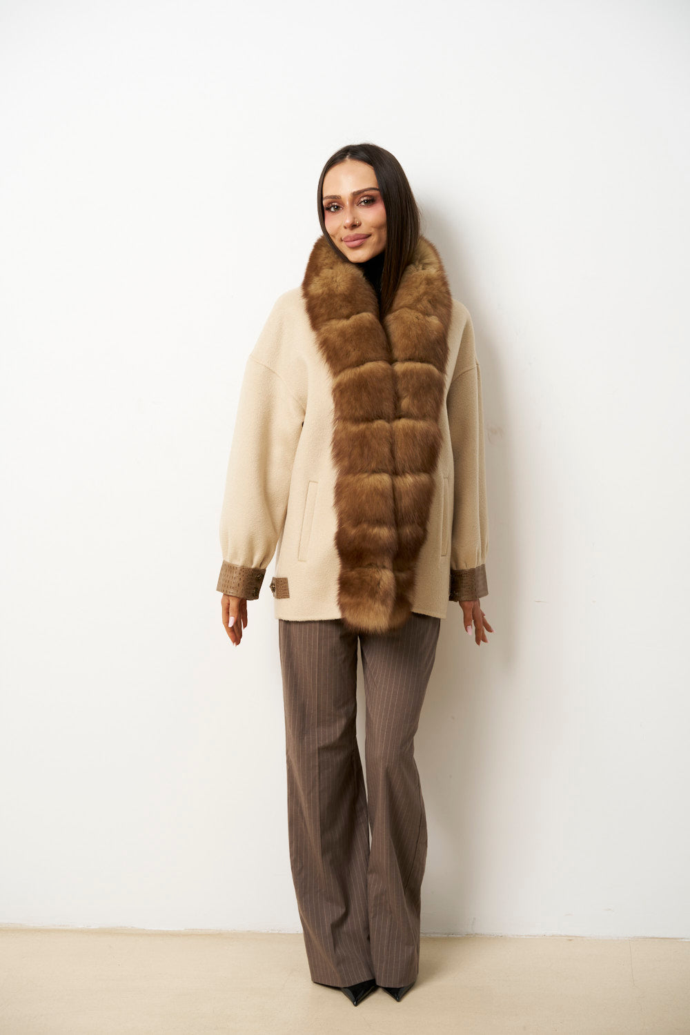 Cappotto in Lana con Collo in Pelliccia di Volpe per Donna, Beige Perla, Mareus