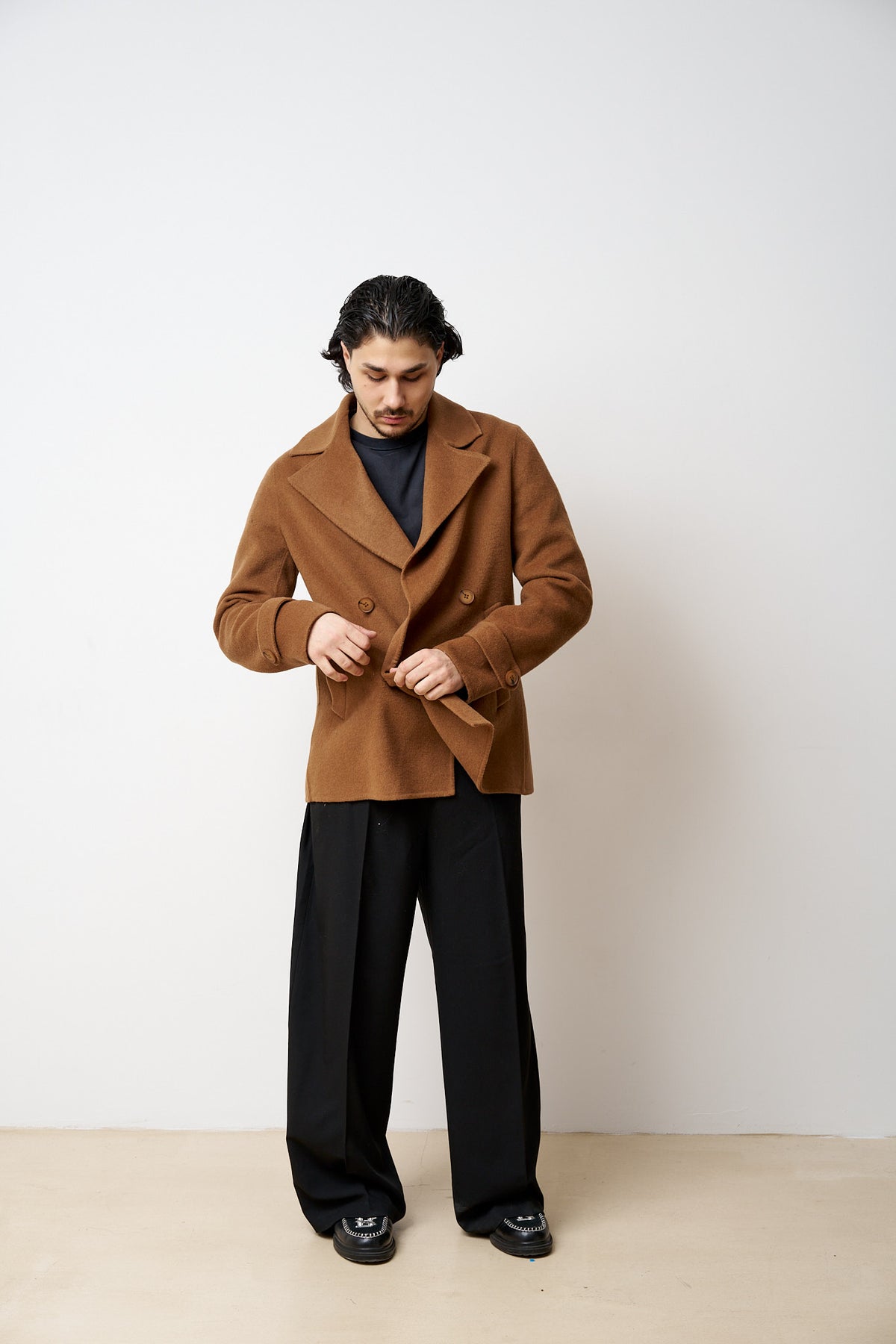 Cappotto corto in lana da uomo con collo con revers Marrone Mareus
