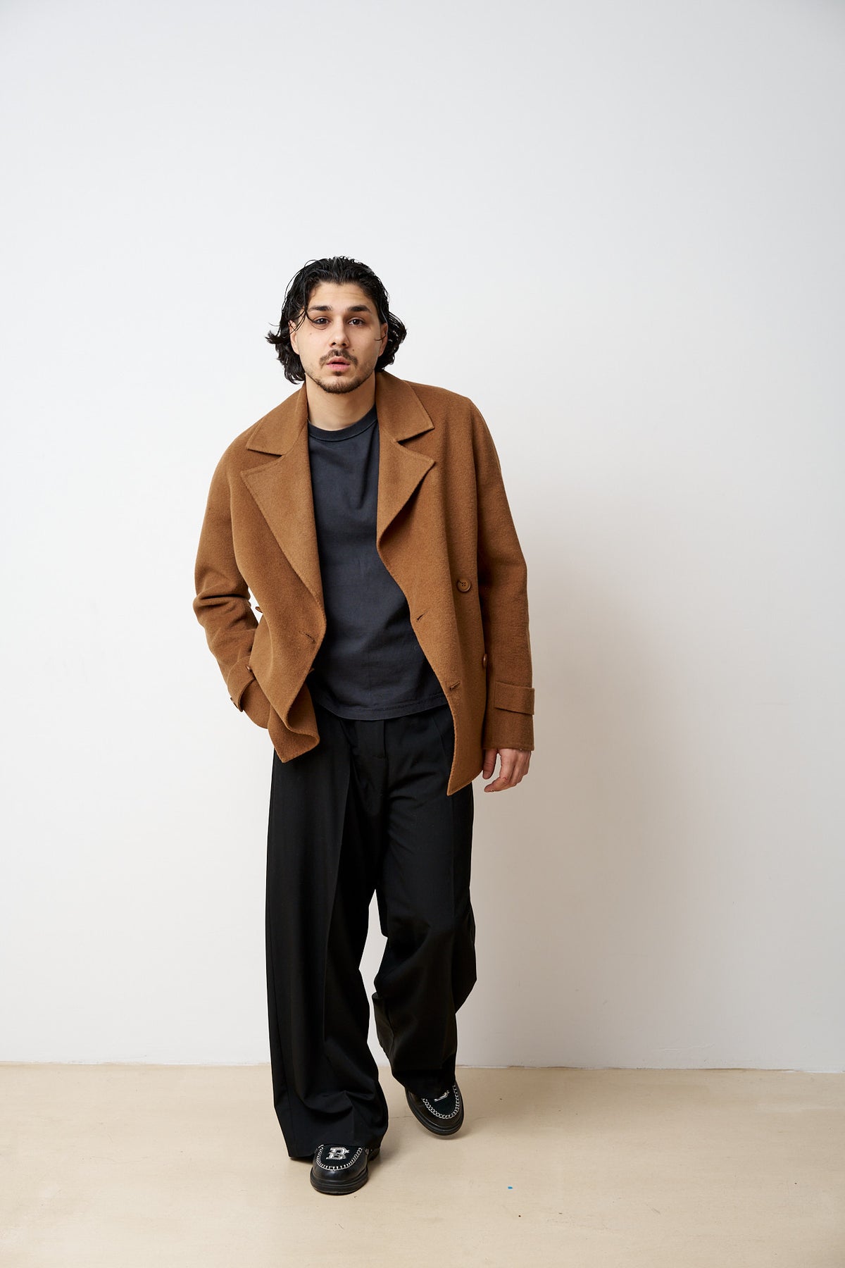 Cappotto corto in lana da uomo con collo con revers Marrone Mareus