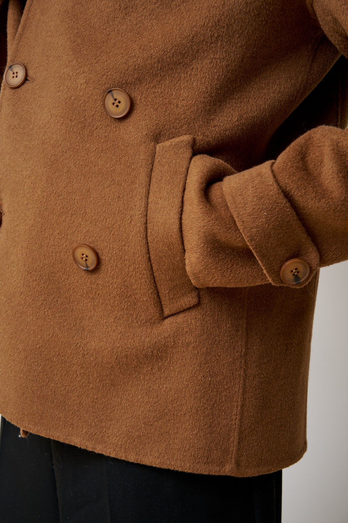 Cappotto corto in lana da uomo con collo con revers Marrone Mareus
